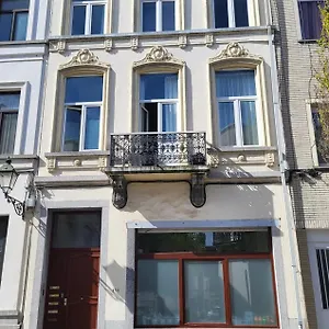 https://studio-alicia-idealement-situe.hotelsantwerp.net