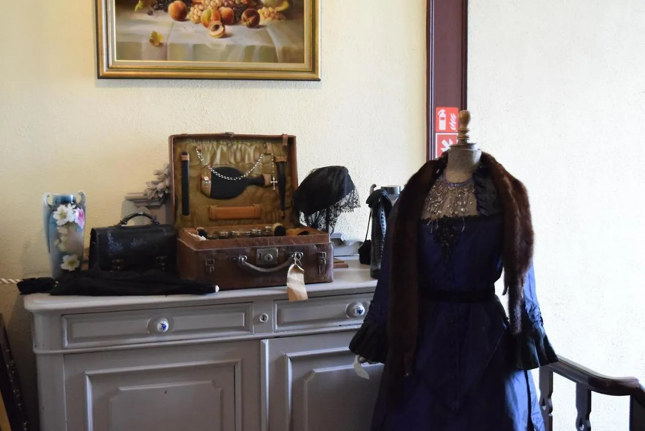 Boutique B&B Poppy'S Μπριζ Bed and Breakfast