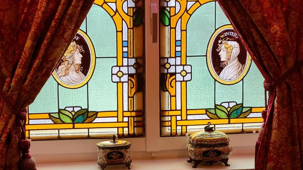 Boutique B&B Poppy'S Μπριζ Bed and Breakfast